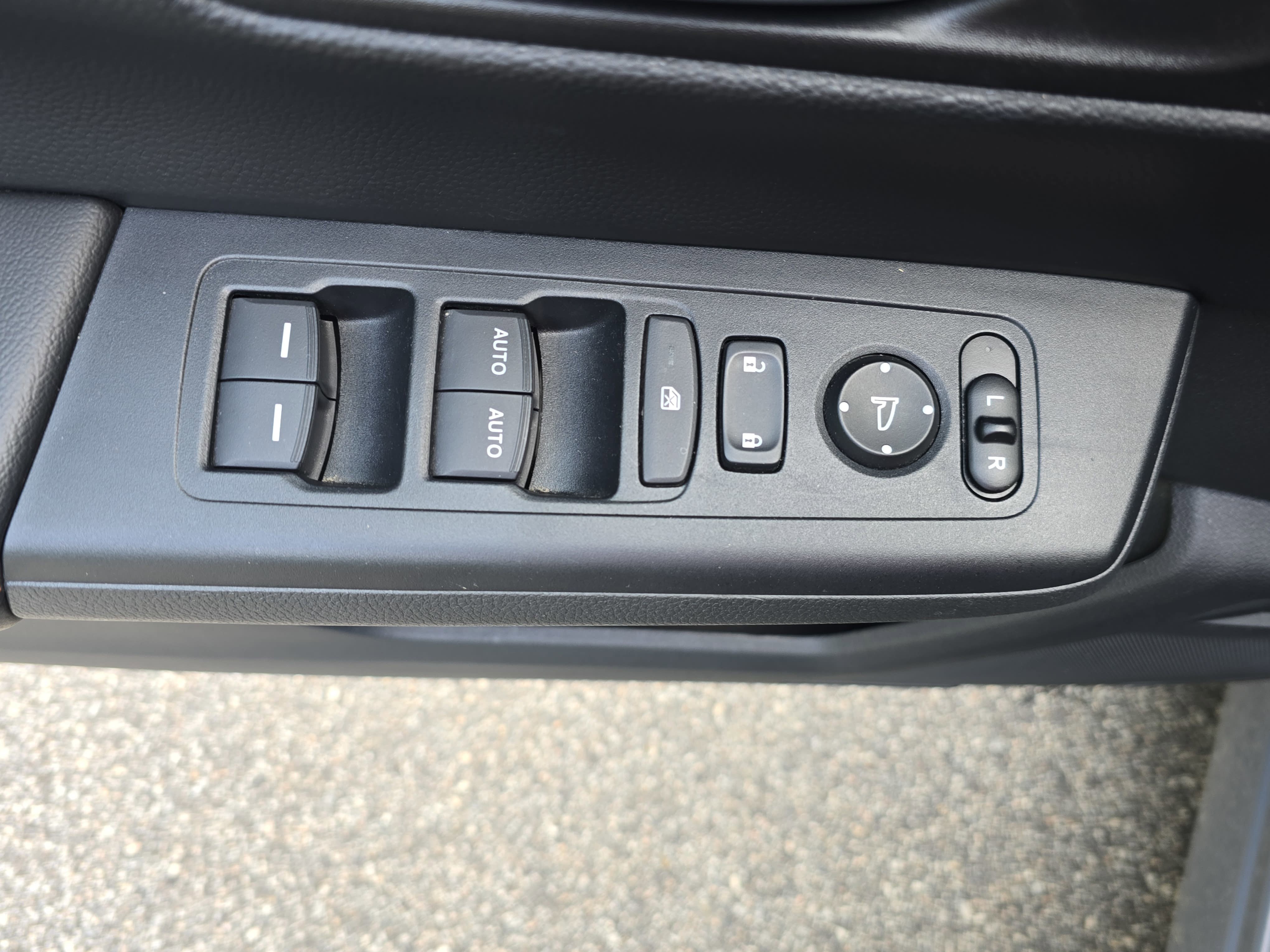 Used 2023 Honda CR-V Sport image 25