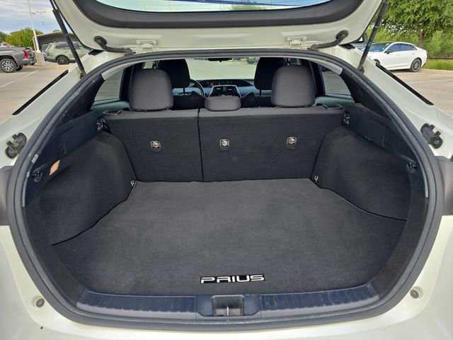 Used 2016 Toyota Prius Four image 12