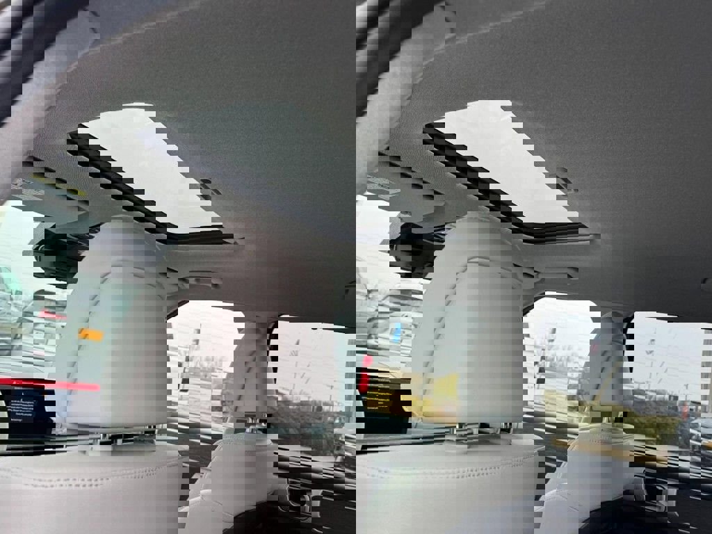 Certified 2025 Hyundai Santa Fe Limited image 11