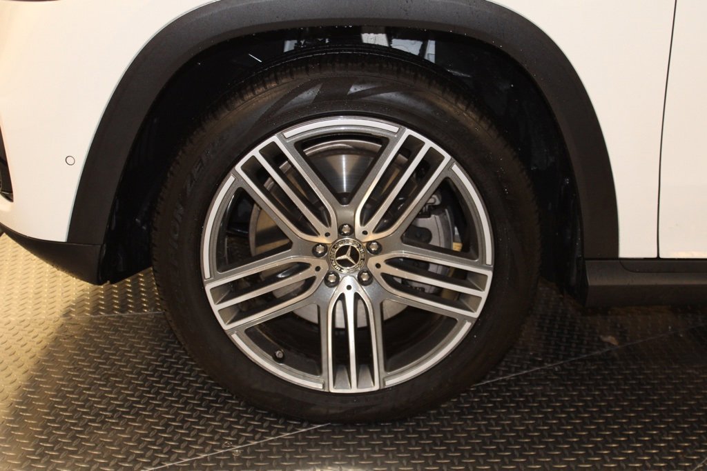 Certified 2025 Mercedes-Benz GLS 450 4MATIC image 14