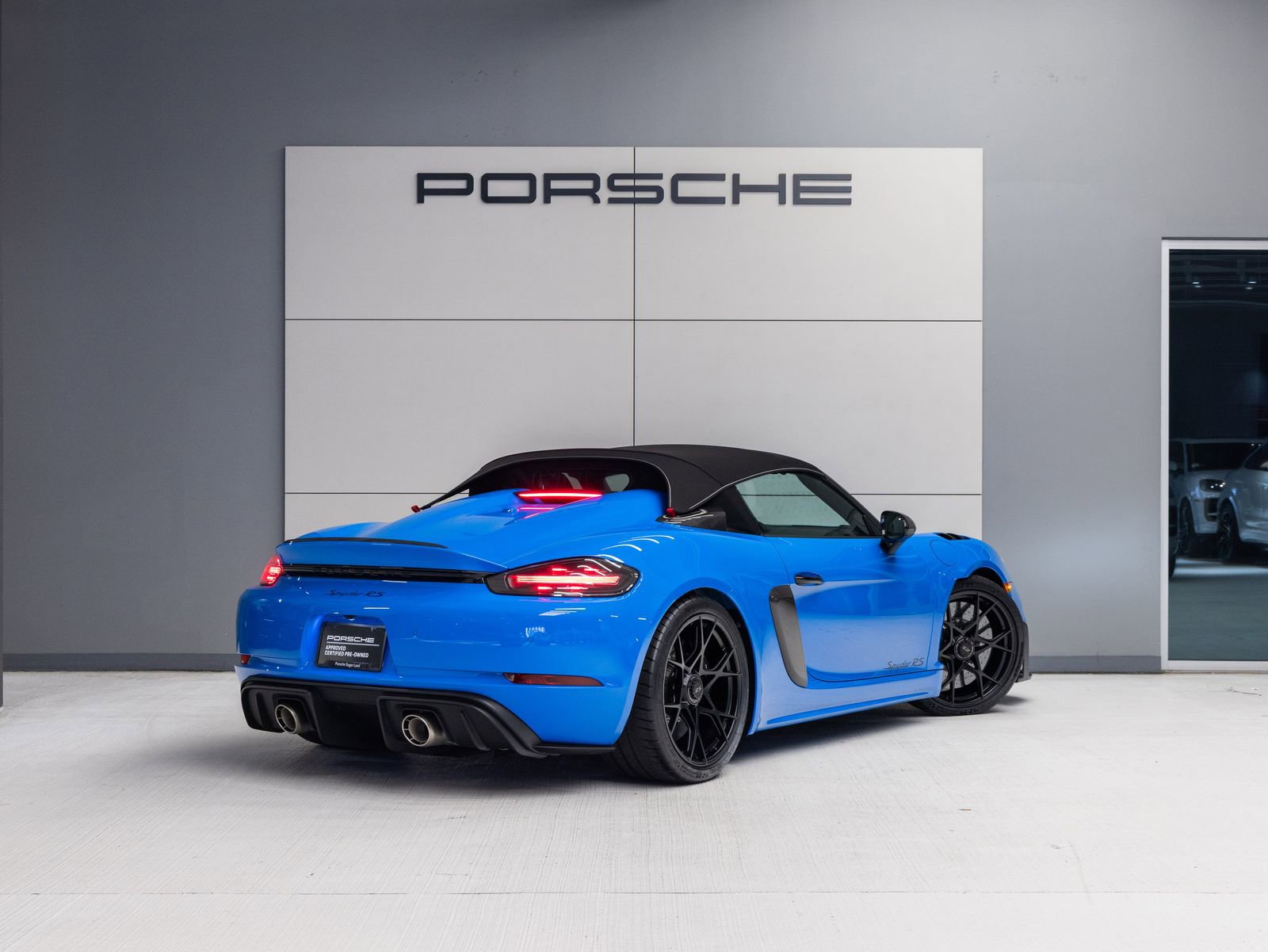 Certified 2025 Porsche 718 Boxster Spyder RS RWD image 7