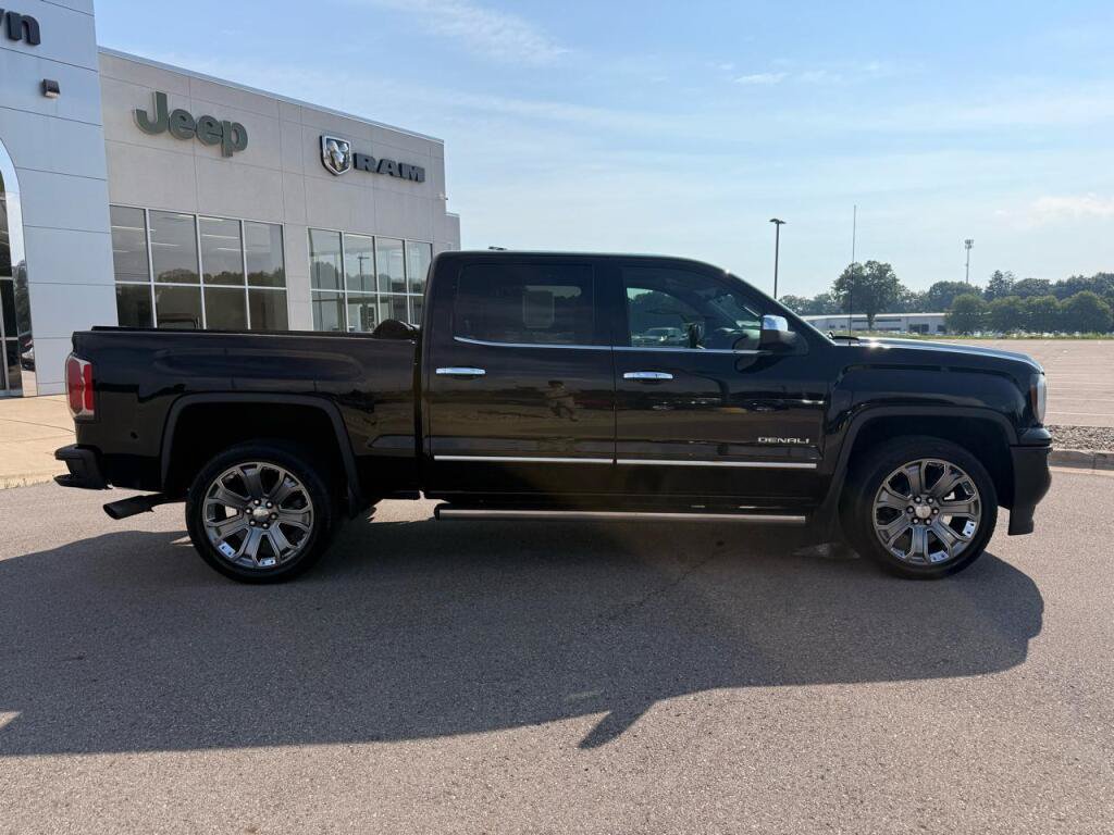 Used 2016 GMC Sierra 1500 Denali w/ Denali Ultimate Package AWD/4WD image 2