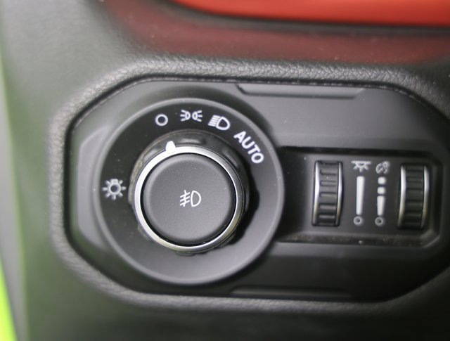 Used 2021 Jeep Wrangler Unlimited Rubicon w/ Xtreme Recon 35" Tire Package image 19