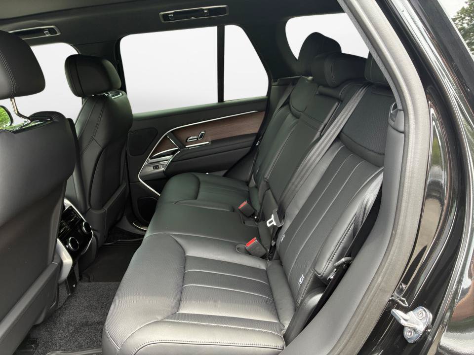 New 2026 Land Rover Range Rover SE AWD/4WD image 13