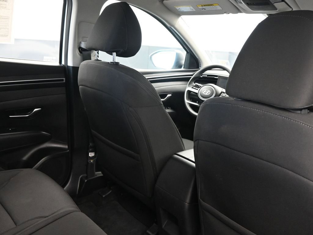 Used 2024 Hyundai Tucson SE image 15