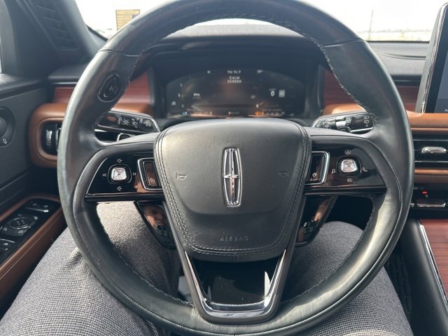Used 2023 Lincoln Aviator Reserve w/ Equipment Group 201A image 33
