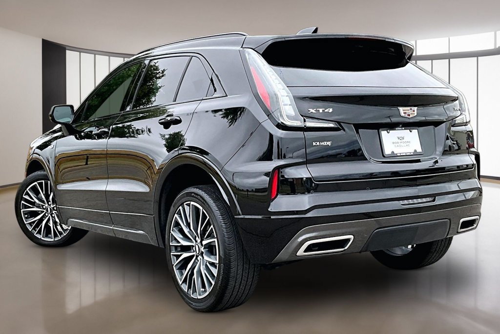 Used 2024 Cadillac XT4 Sport FWD image 12