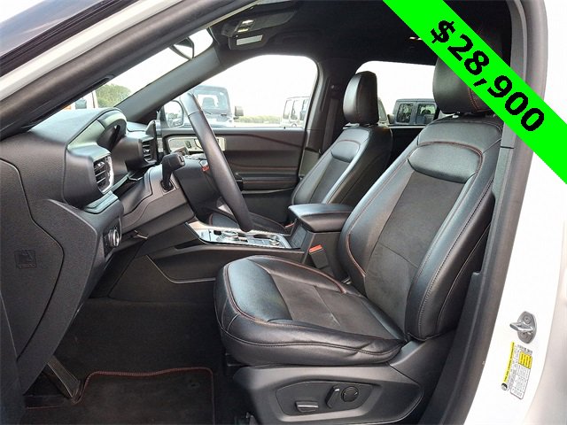 Used 2023 Ford Explorer ST-Line w/ Class IV Trailer Tow Package image 14