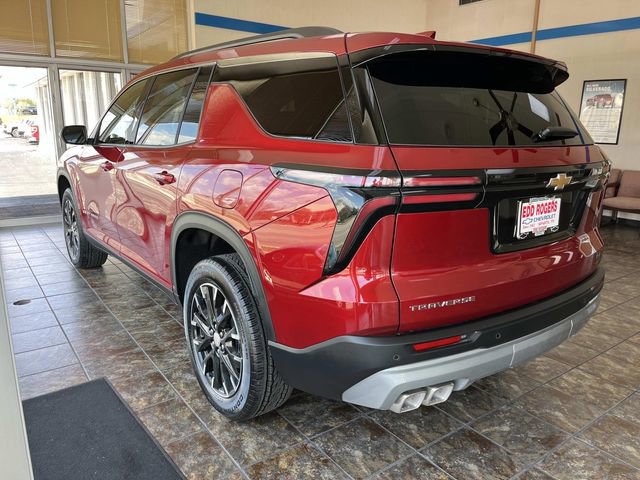 New 2026 Chevrolet Traverse LT w/ Sun and Wheel Package FWD image 5
