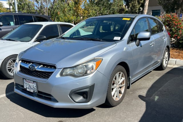 Used 2014 Subaru Impreza 2.0i Premium w/ All-Weather Package w/CVT AWD/4WD image 2