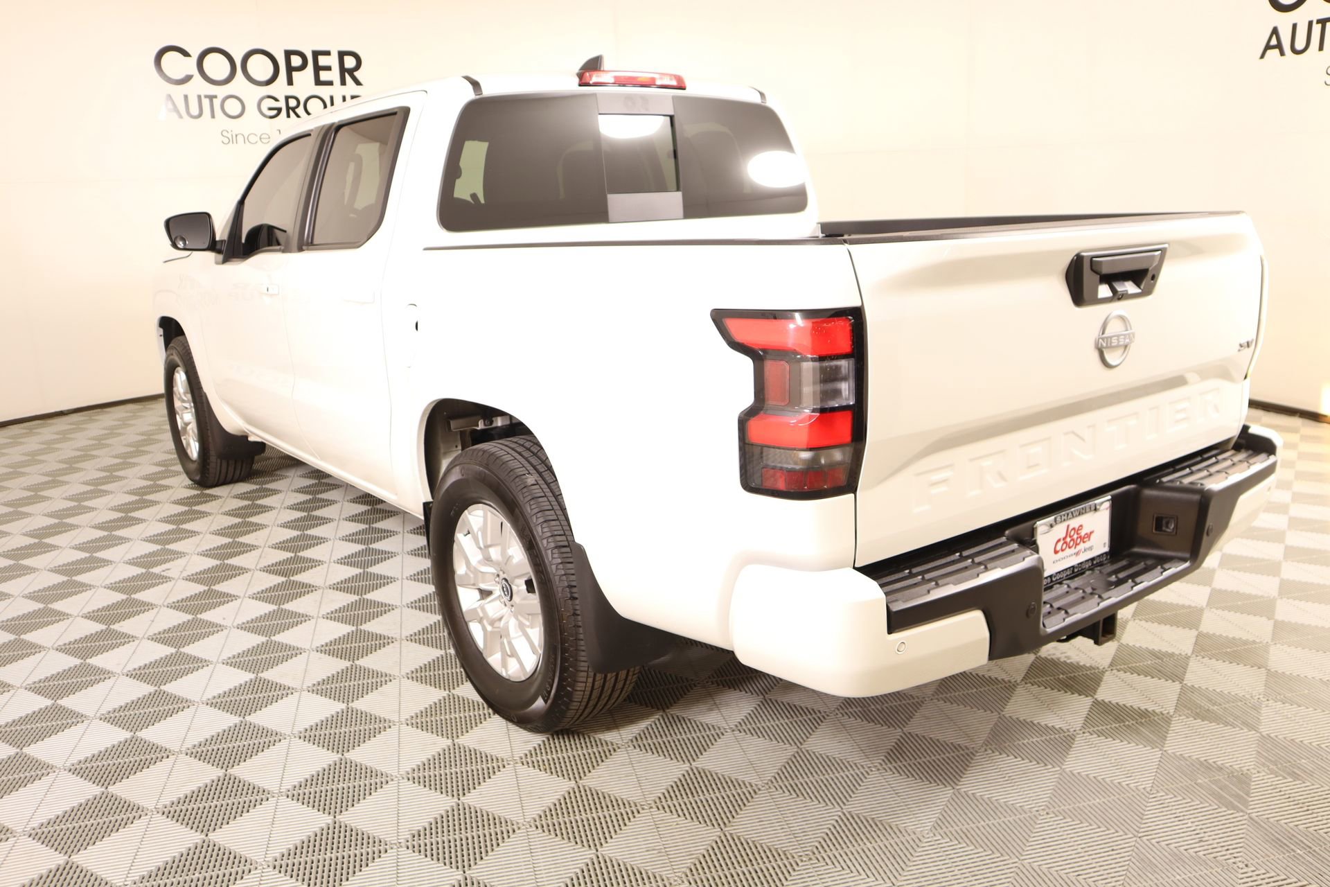 Used 2024 Nissan Frontier SV w/ SV Convenience Package image 22