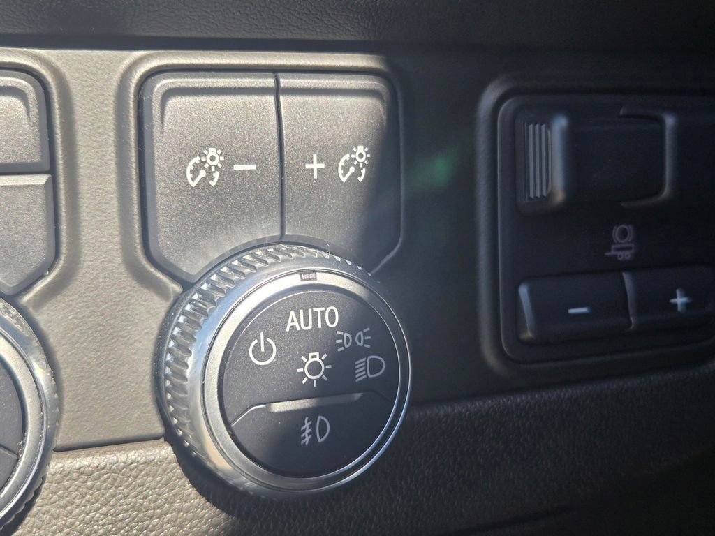 Used 2021 GMC Yukon AT4 w/ AT4 Premium Plus Package AWD/4WD image 20