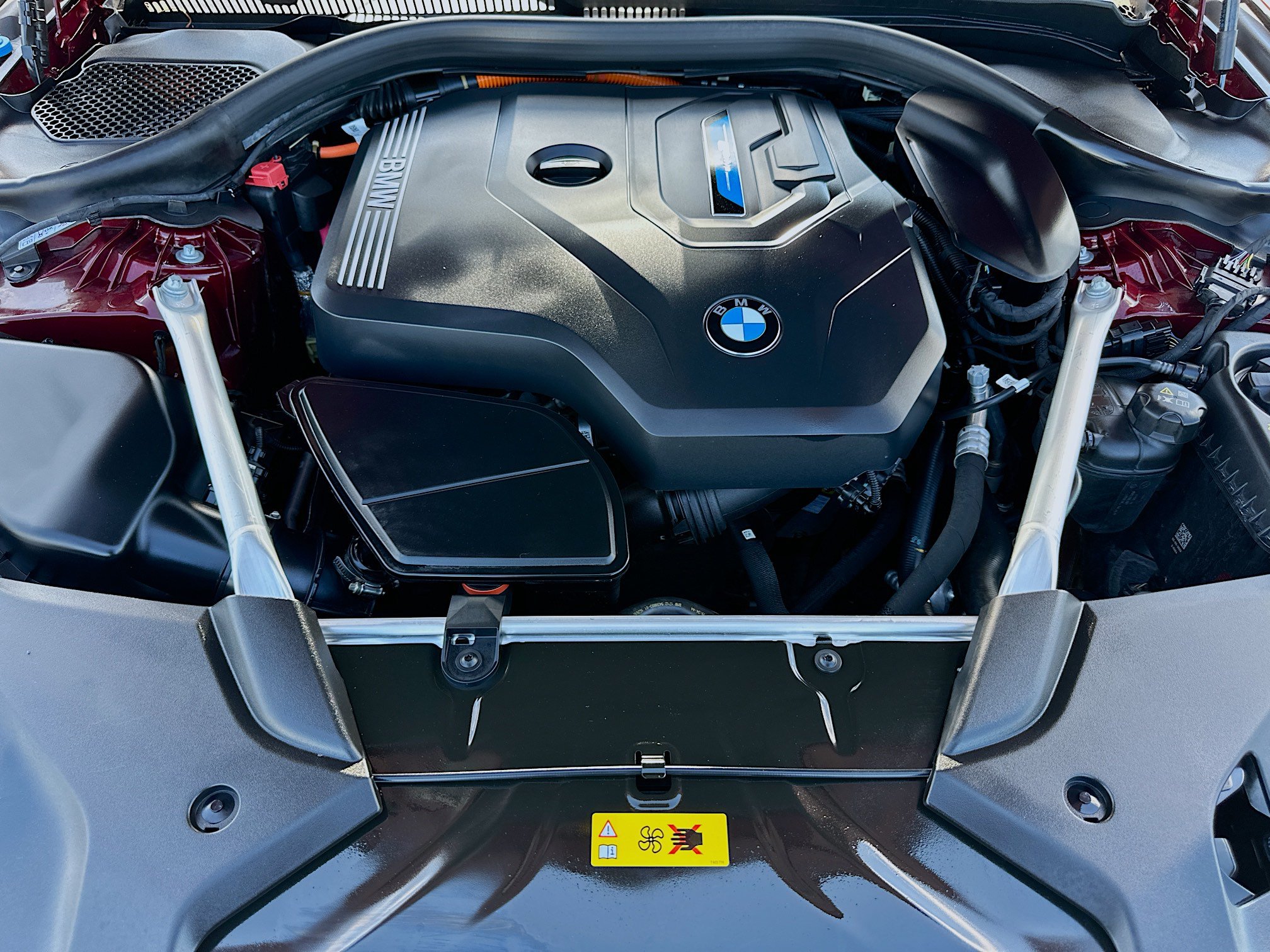 Certified 2023 BMW 530e w/ Premium Package RWD image 34