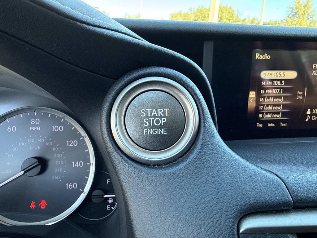 Used 2017 Lexus IS 200t image 28