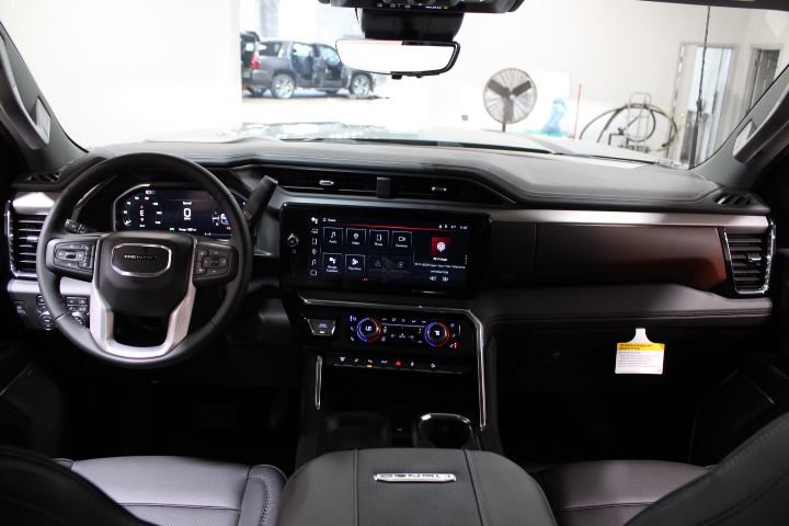New 2026 GMC Sierra 2500 Denali w/ Denali Reserve Package image 3
