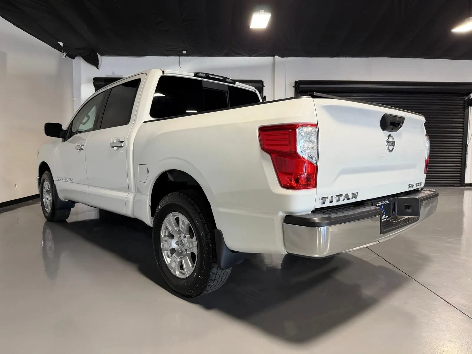 Used 2018 Nissan Titan S AWD/4WD image 6