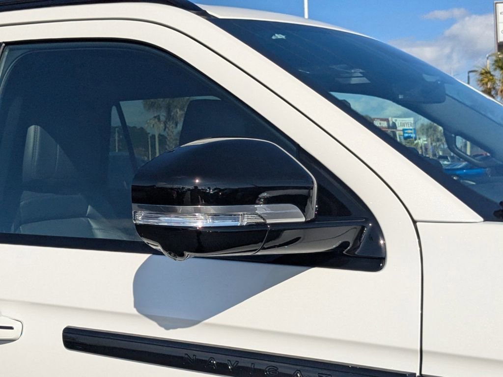 New 2026 Lincoln Navigator L Reserve w/ Jet Appearance Package image 12