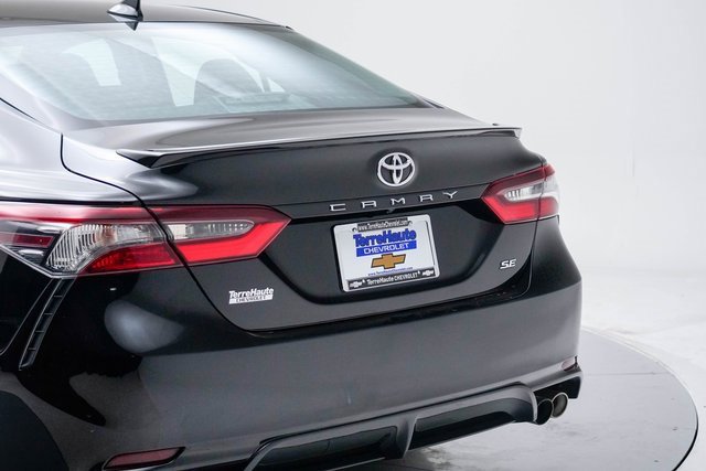 Used 2023 Toyota Camry SE image 4