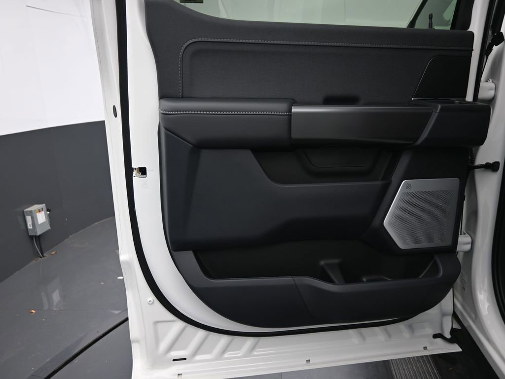 New 2025 Ford F150 Lariat w/ Equipment Group 502A High image 33