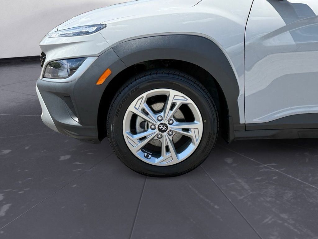 Used 2022 Hyundai Kona SEL FWD image 9