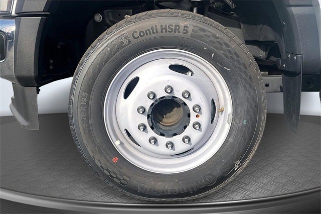 Used 2024 Ford F450 XL w/ XL Chrome Package image 10