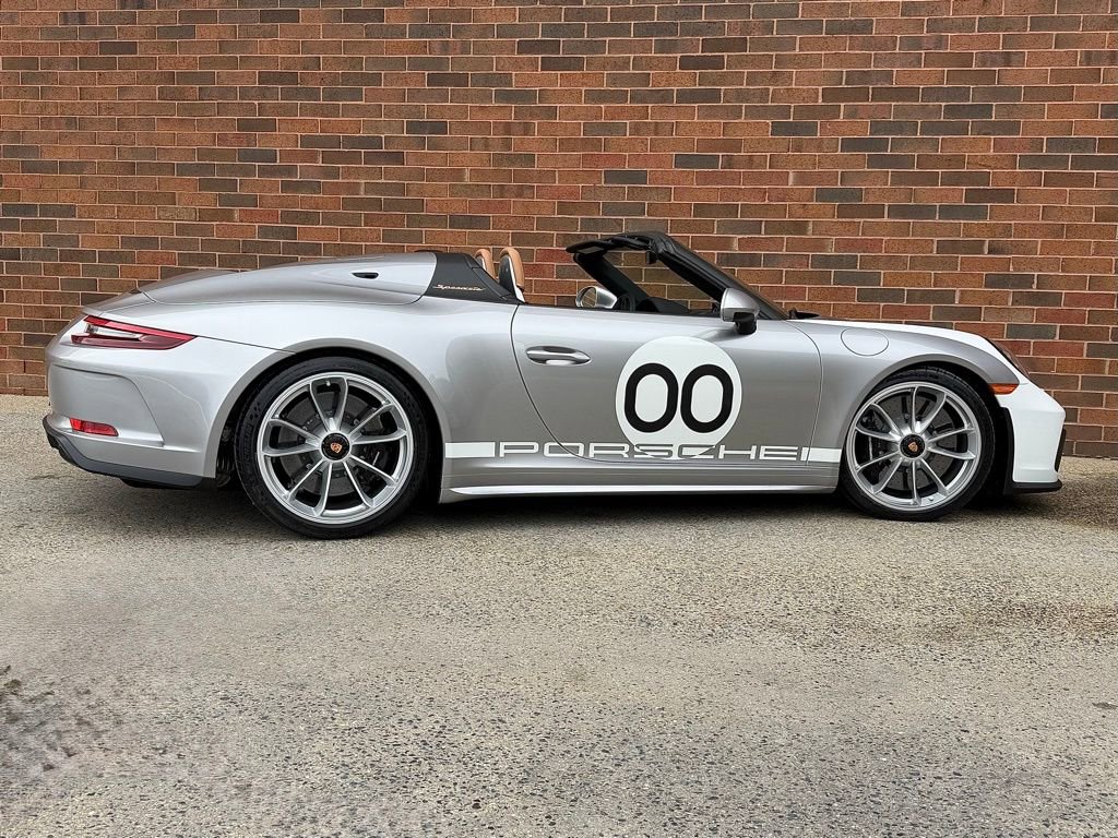 Used 2019 Porsche 911 Speedster image 7