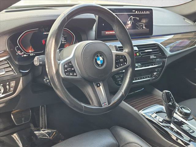 Used 2021 BMW M550i xDrive w/ Executive Package AWD/4WD image 10