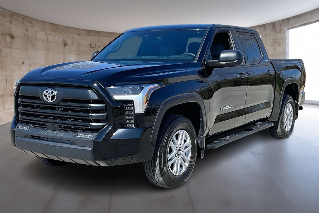 Used 2025 Toyota Tundra SR5 AWD/4WD image 13