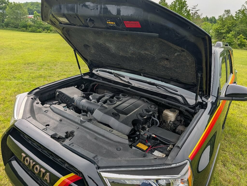Used 2023 Toyota 4Runner 40th Anniversary SE AWD/4WD image 65