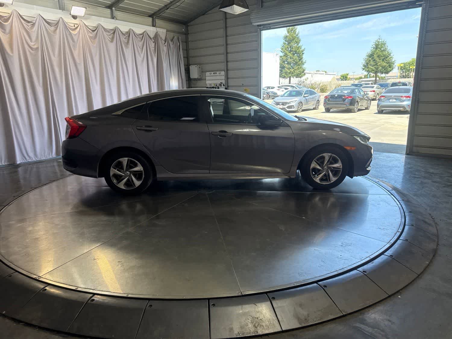 Used 2019 Honda Civic LX image 3