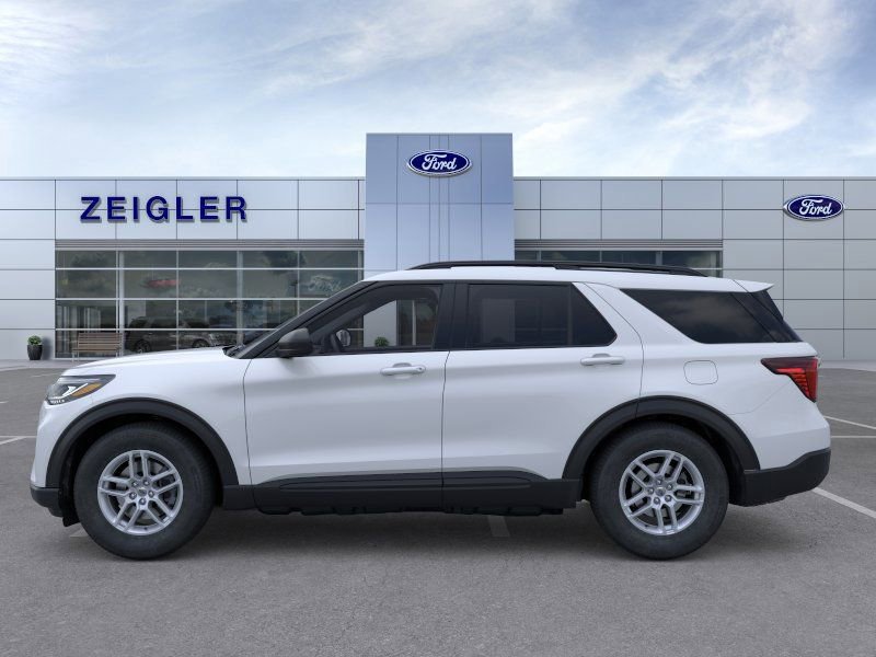 New 2026 Ford Explorer Active image 3