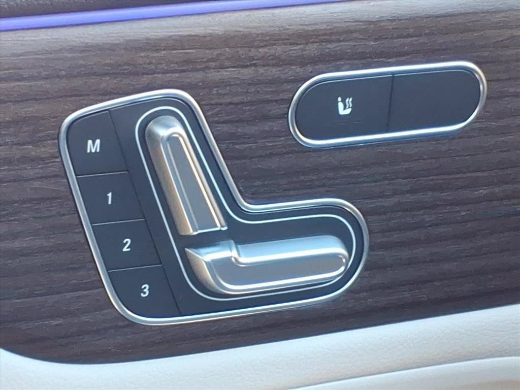 New 2026 Mercedes-Benz GLB 250 4MATIC image 17
