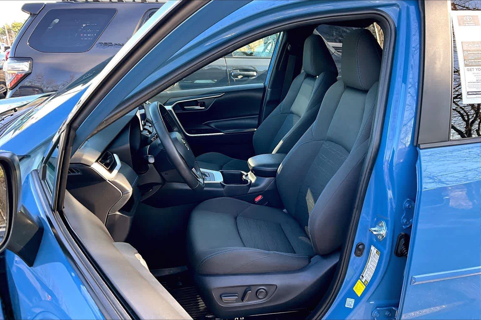 Certified 2024 Toyota RAV4 SE w/ Convenience Package AWD/4WD image 9