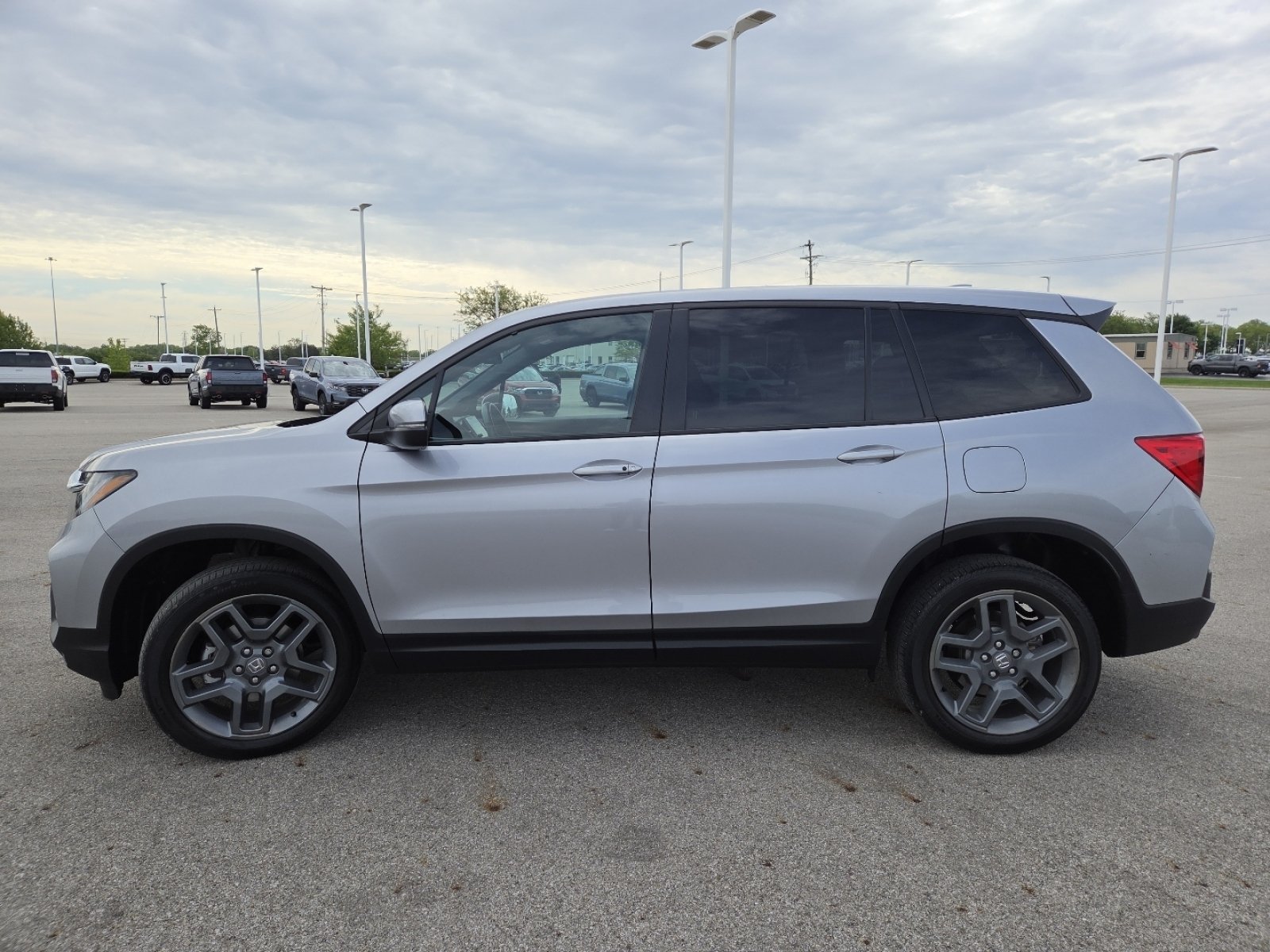Used 2023 Honda Passport EX-L image 16