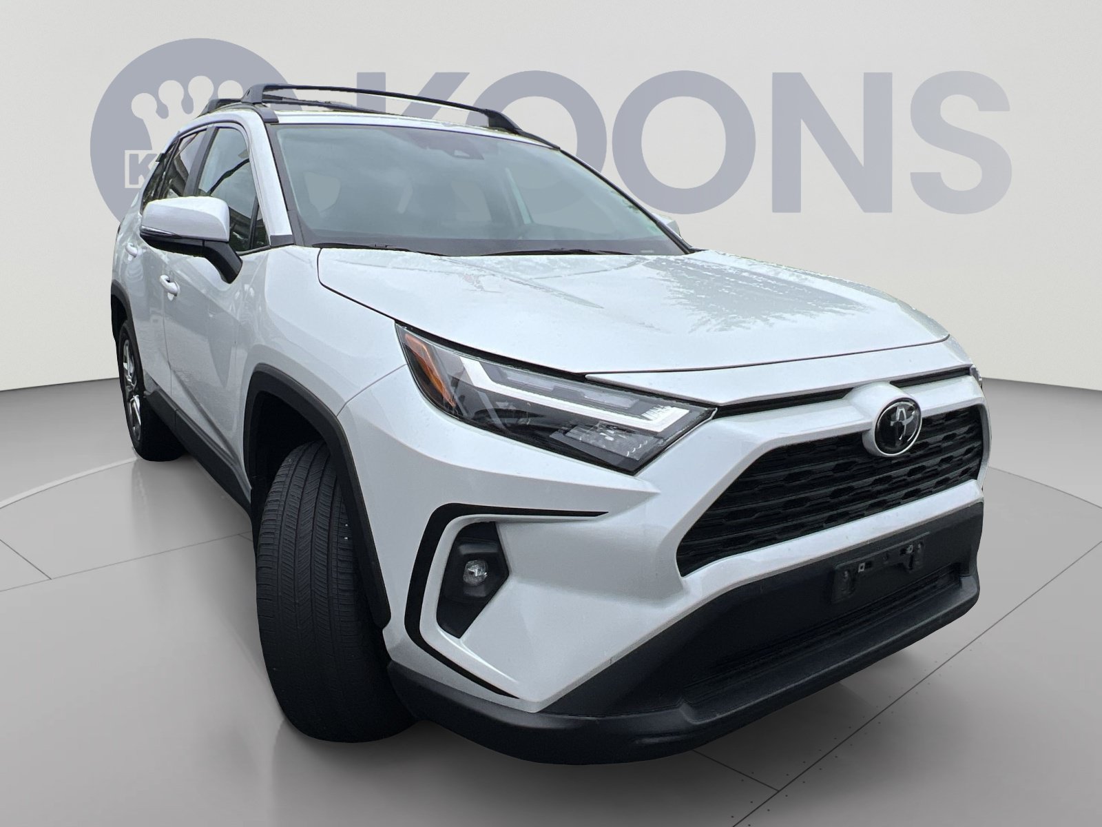 Used 2023 Toyota RAV4 XLE Premium AWD/4WD image 7