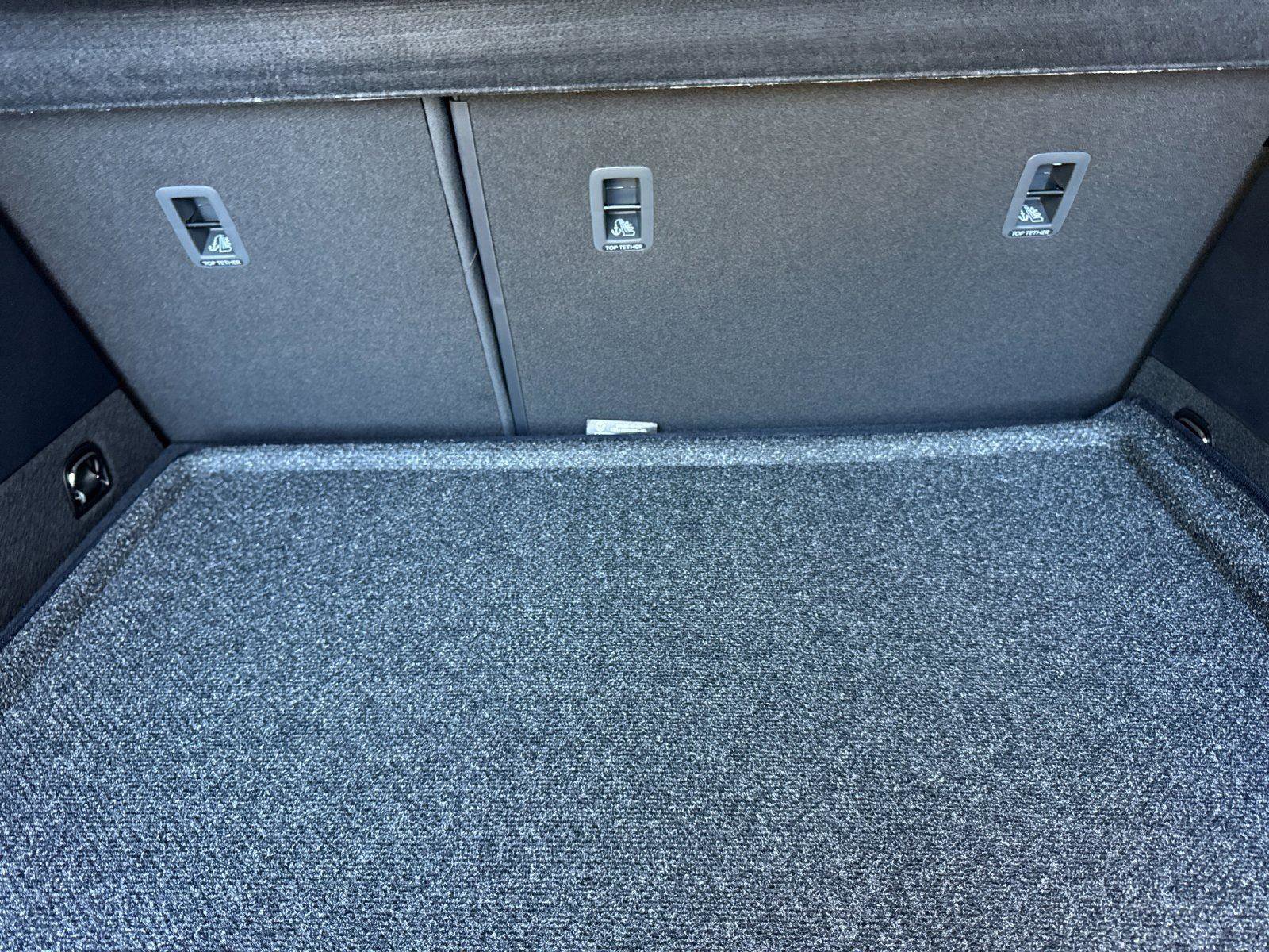 New 2026 Volkswagen Tiguan SEL R-Line image 14