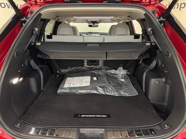 New 2025 Mitsubishi Outlander SE image 25