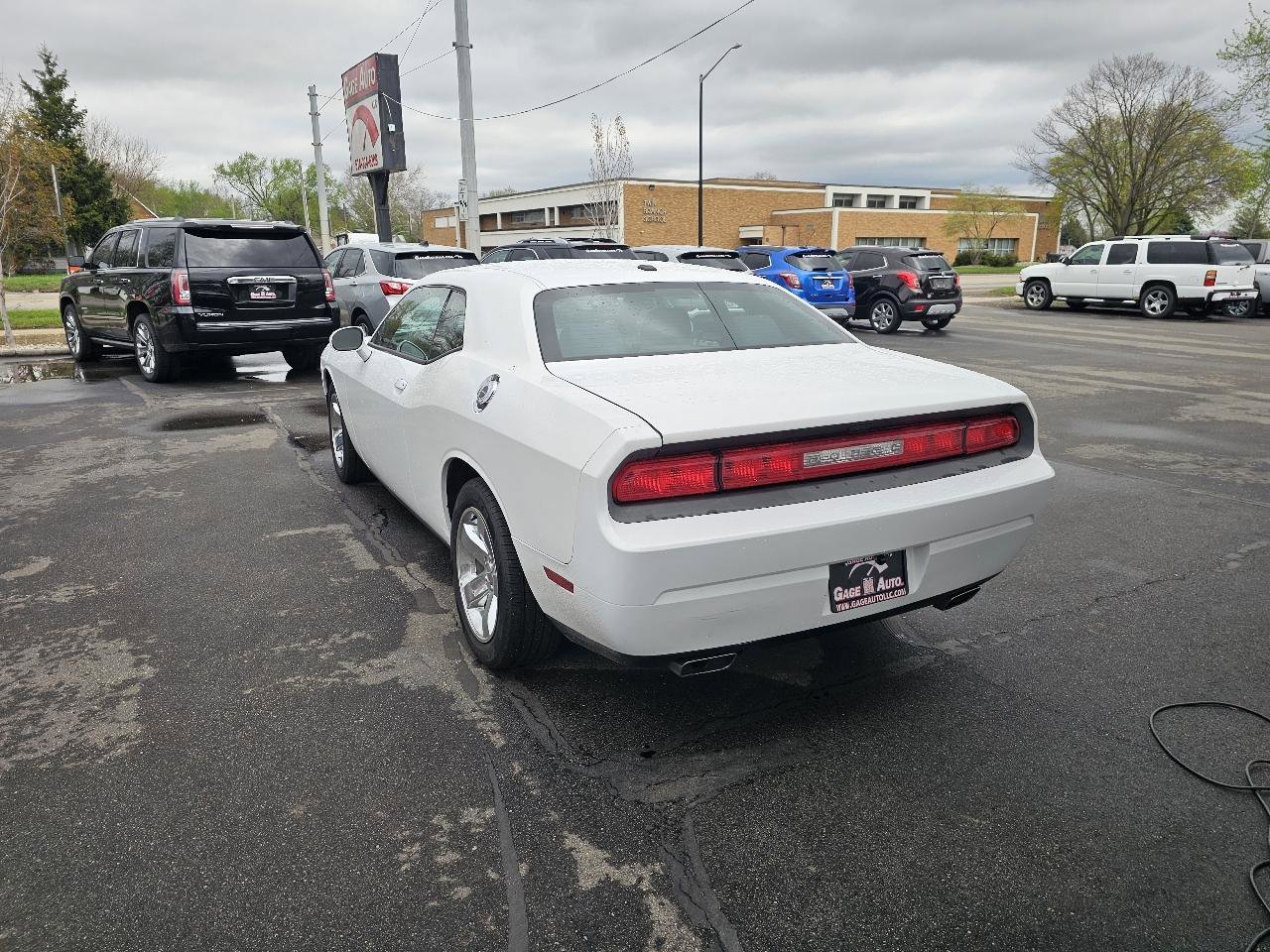 Used 2013 Dodge Challenger SXT w/ Sound Group RWD image 8