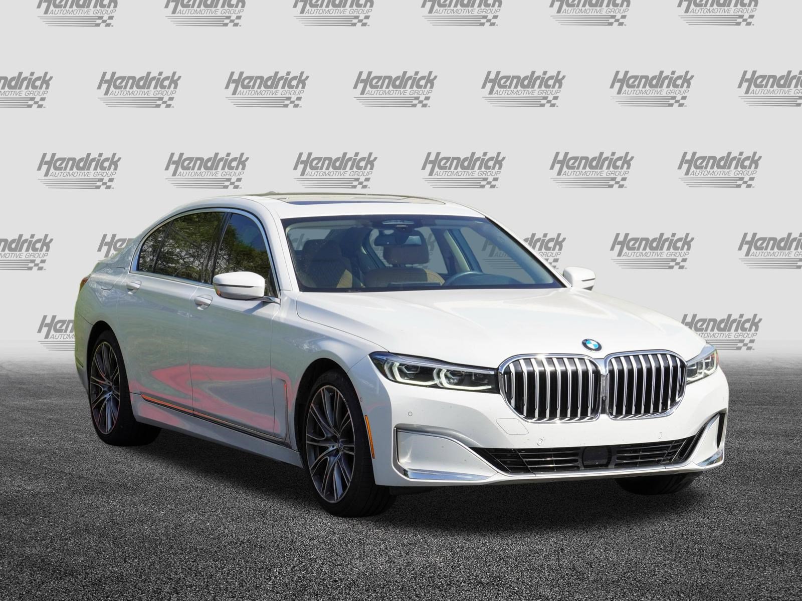 Used 2021 BMW 740i w/ Premium Package RWD image 2