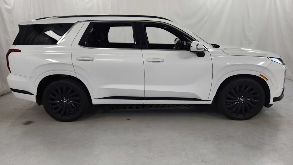 Used 2025 Hyundai Palisade Calligraphy AWD/4WD image 2