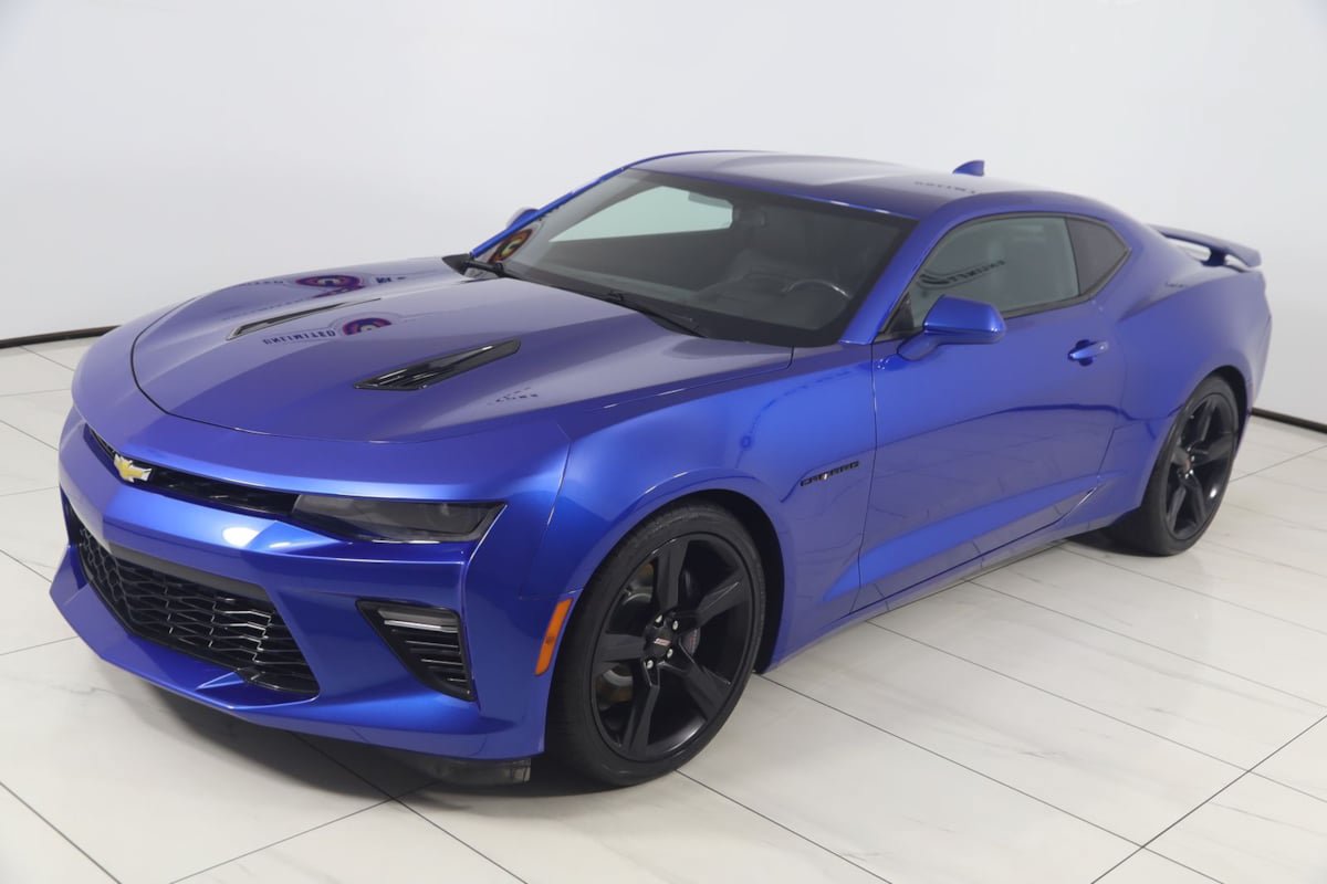 Used 2018 Chevrolet Camaro SS RWD image 29