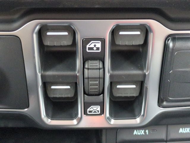 New 2026 Jeep Gladiator Sport AWD/4WD image 24