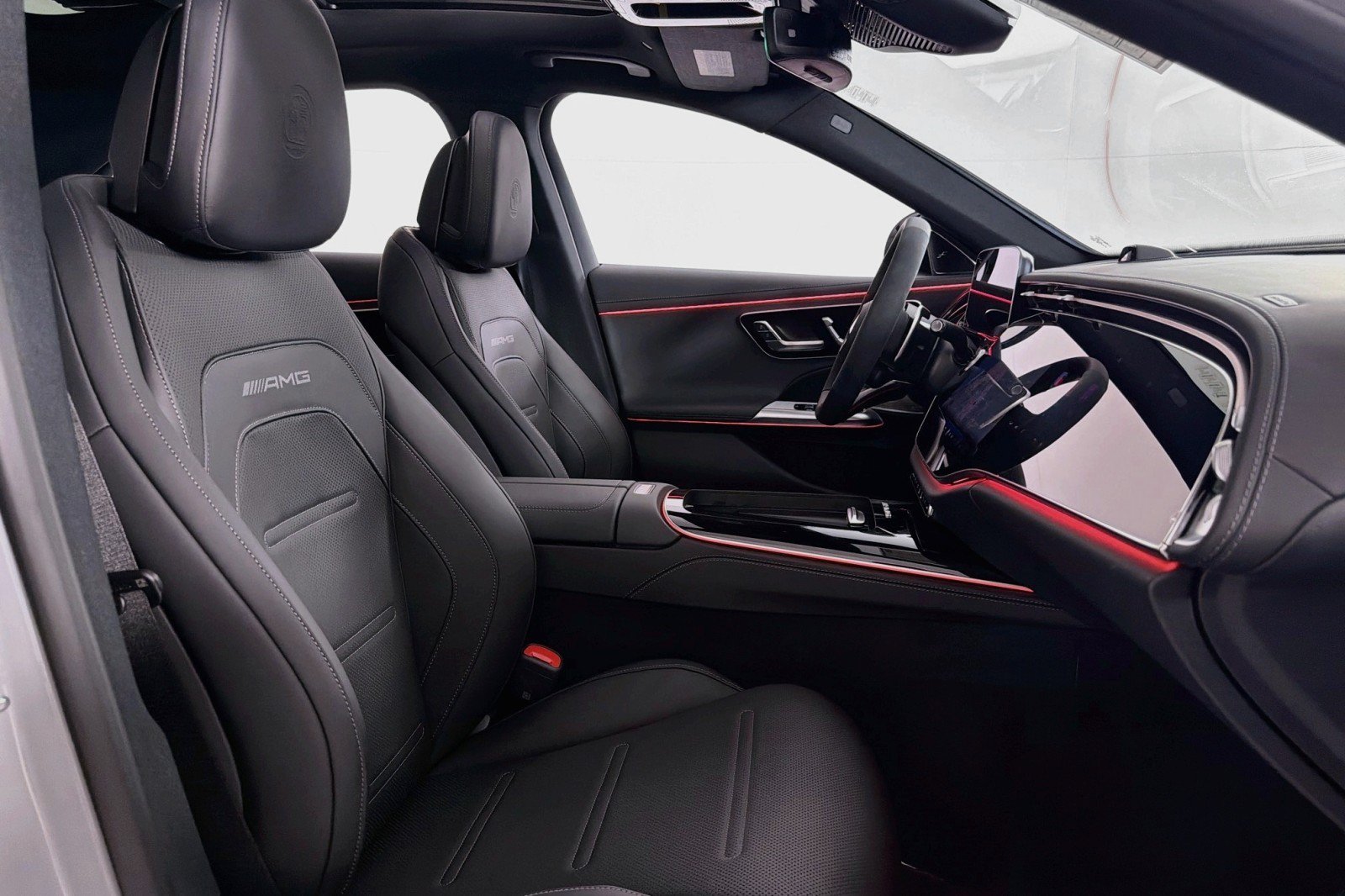 New 2026 Mercedes-Benz E 53 AMG e 4MATIC Sedan image 6