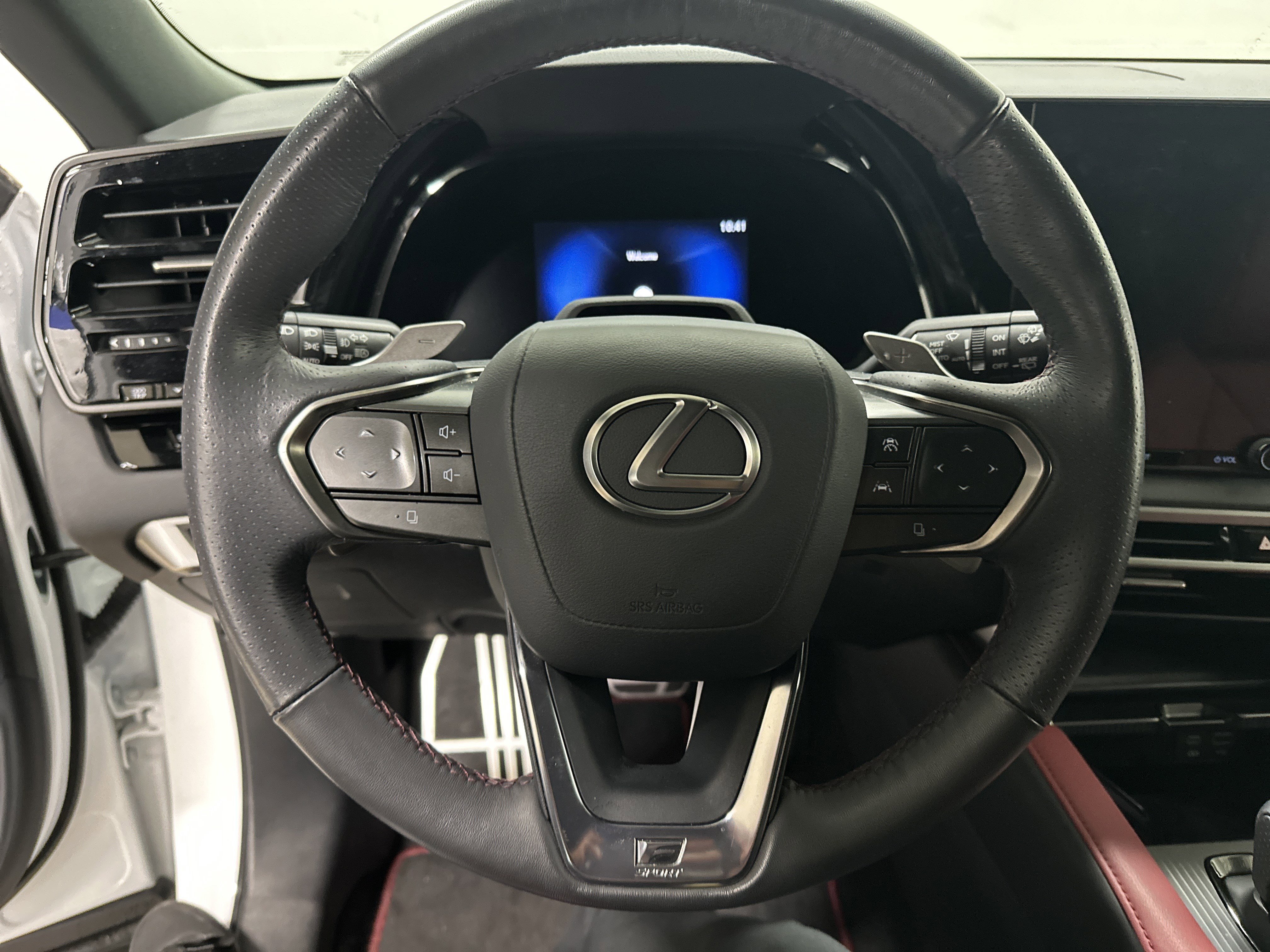 Used 2024 Lexus RX 500h F Sport w/ Convenience Package image 18