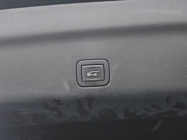 Used 2024 Chevrolet Suburban RST image 35