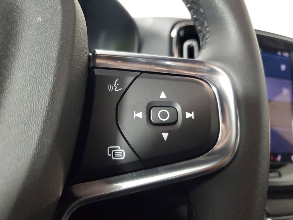 Certified 2024 Volvo XC40 Recharge Core w/ Protection Package Premier image 28