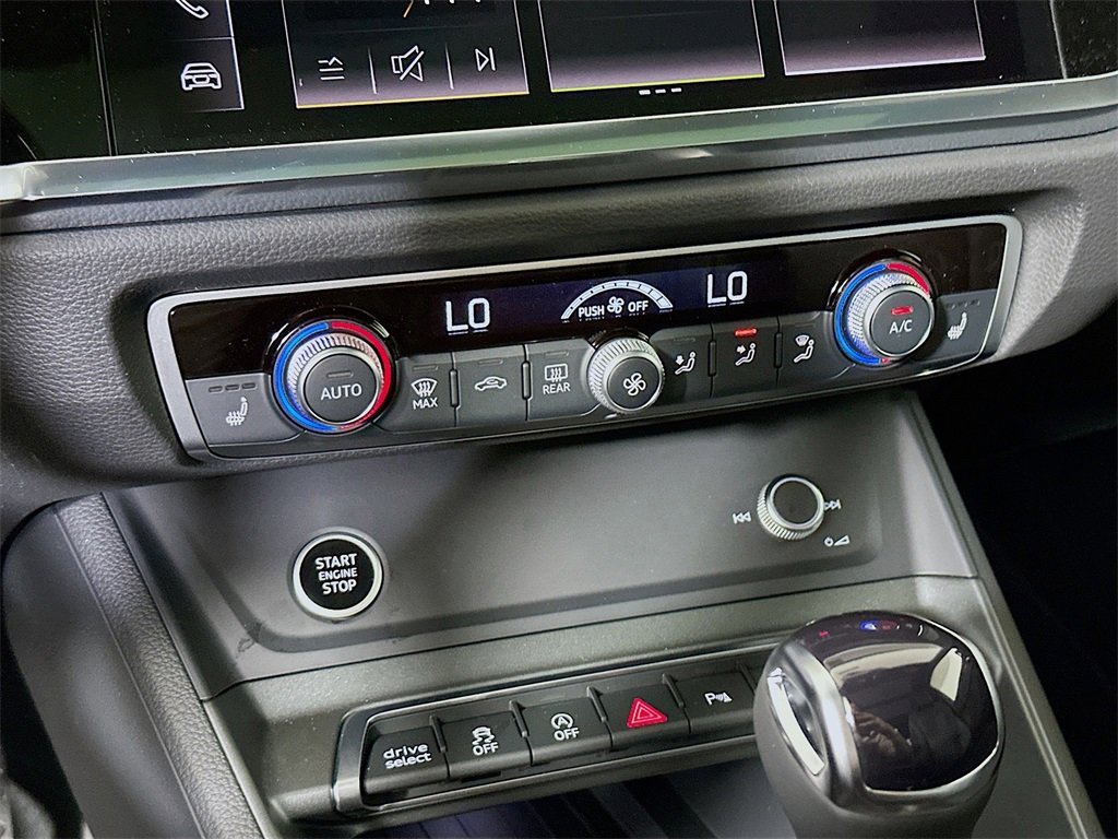 New 2025 Audi Q3 2.0T Premium image 14