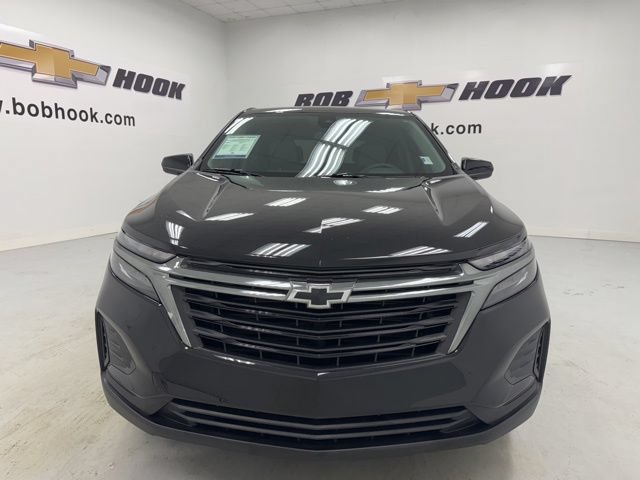 Used 2024 Chevrolet Equinox LS w/ LS Convenience Package FWD image 2