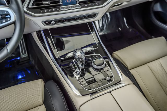 Used 2020 BMW X7 xDrive40i w/ M Sport Package AWD/4WD image 31