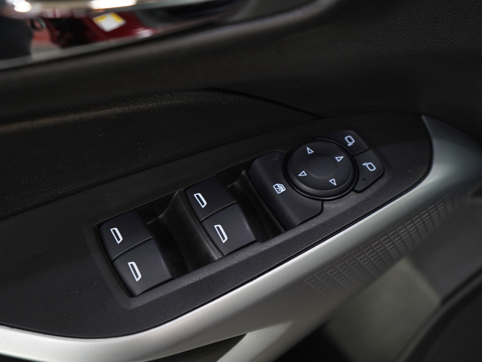 Used 2024 Chevrolet Trax LS w/ LS Convenience Package image 20